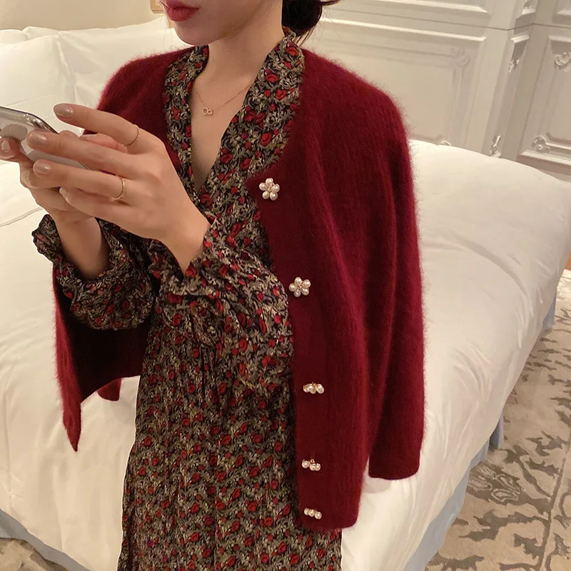 New Fashion Chic Wine Red Soft Mink Cashmere Sweater Coat Fall Winter Women O Neck Floral Pearl Buttons Knitted Thick Cardigans