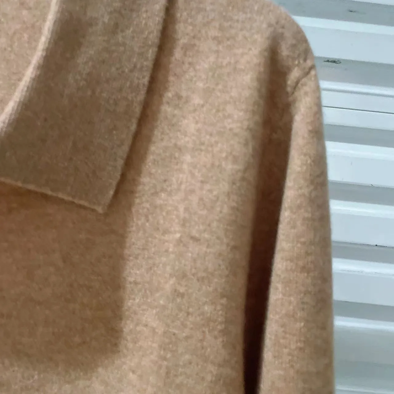 이탈리아 LP 남성 의류 2025 초가을 신상 단색 패션 울 스웨터 남성 캐주얼 V넥 긴팔 스웨터