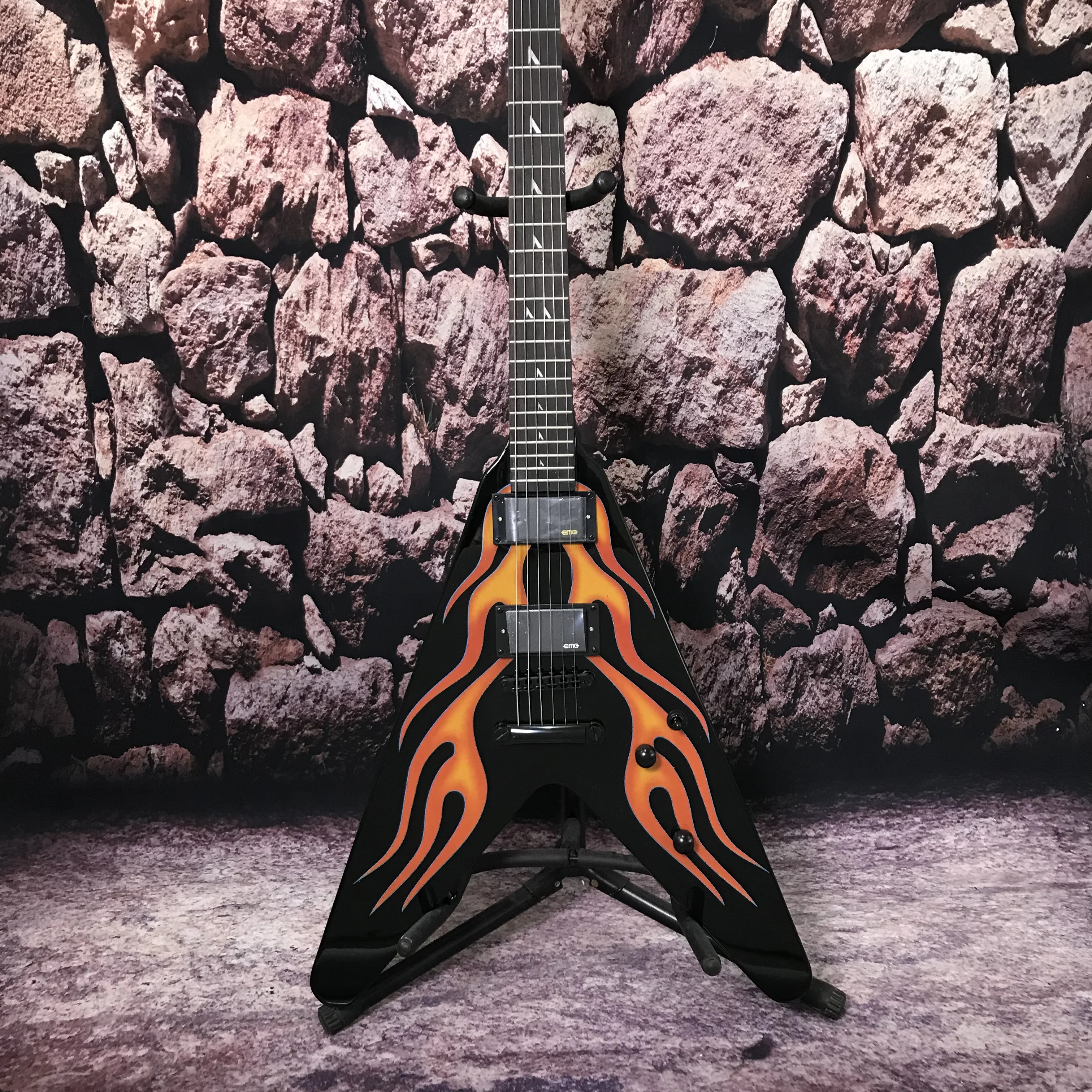 

Factory custom electric guitar flame pattern on top fixed bridge High quality and low price hot sale