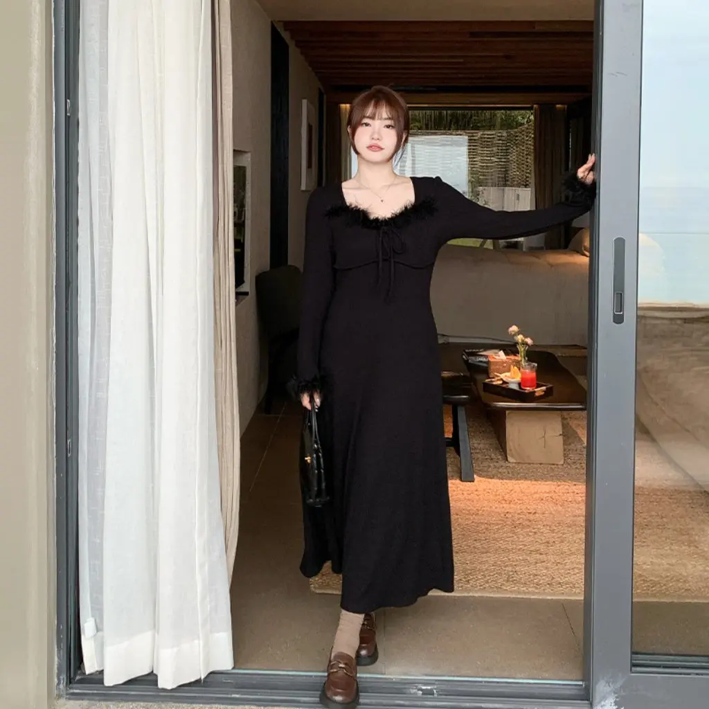 

Black Square Neck Feather Splicing Slimming Dress Large Size Inner Long Skirt for Women Elegant Spring Fashion 65086