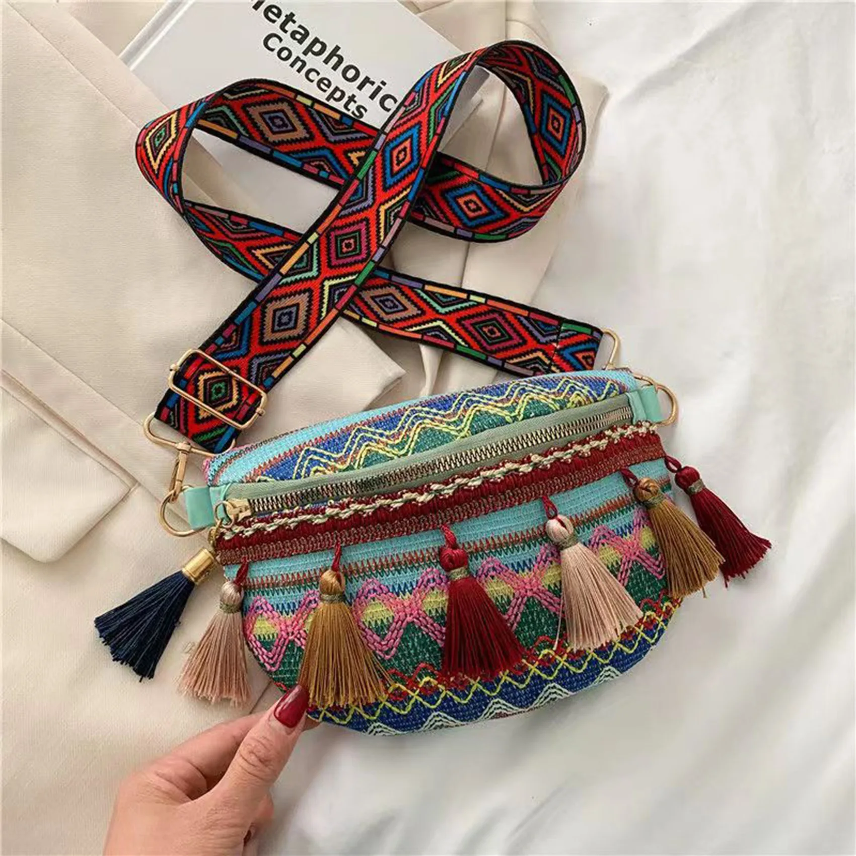 Women's Crossbody Bag Ethnic Style Tassel Decor Diagonal Straddle Bag Feminina Single Shoulder Bag Variegated Color Chest Pouch