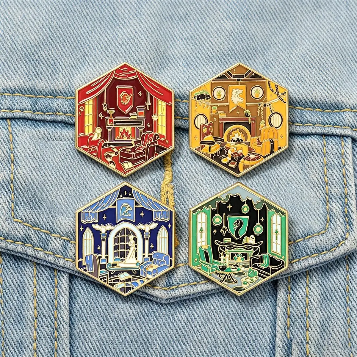 4Pcs/Set Movie Magic Academy Dormitory Enamel Brooch Lion Badger Eagle Snake Metal Badge Lapel Pin Jewelry Accessories Gift