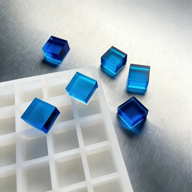 3.5Ml customizable cubes and various shapes of platinum silicone molds for chocolate fudge, hard candy, candles, resin crafts