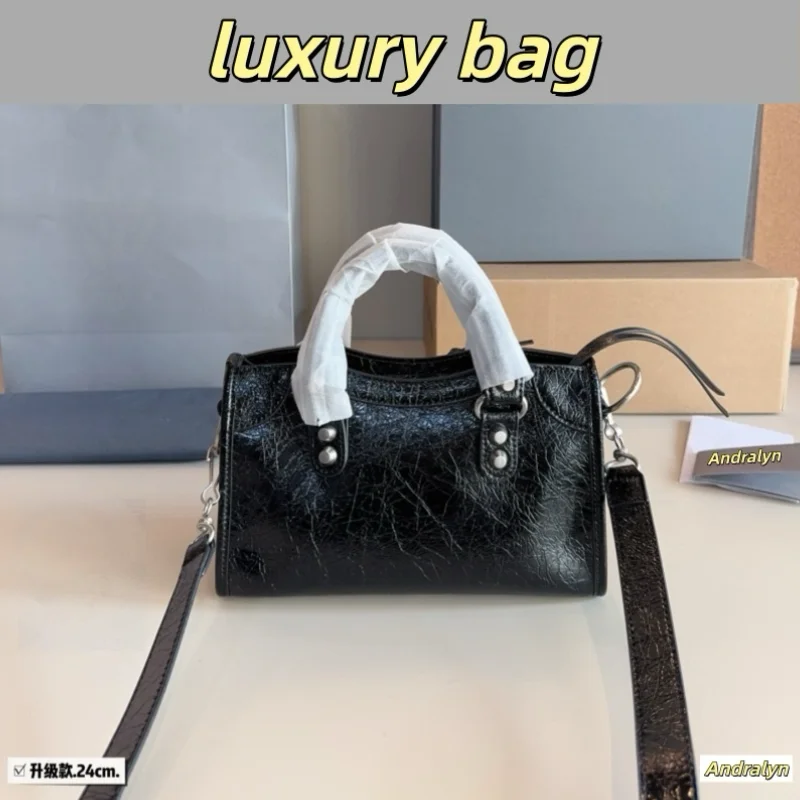 

Высококачественная женская сумка из натуральной кожи, новая мотоциклетная сумка с заклепками, крутая сумка Sa в стиле ретро, модная сумка через плечо для девочек