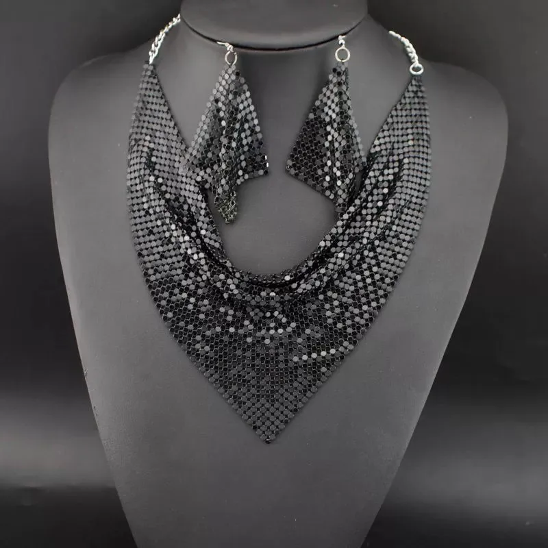 Mit Geschenkbox, 4 Farben Metall-Mesh-Lätzchen-Halskette und lange Ohrringe Set für Damen, klobiger Statement-Schmuck, Hochzeit, Party, Geschenk – Detail 6