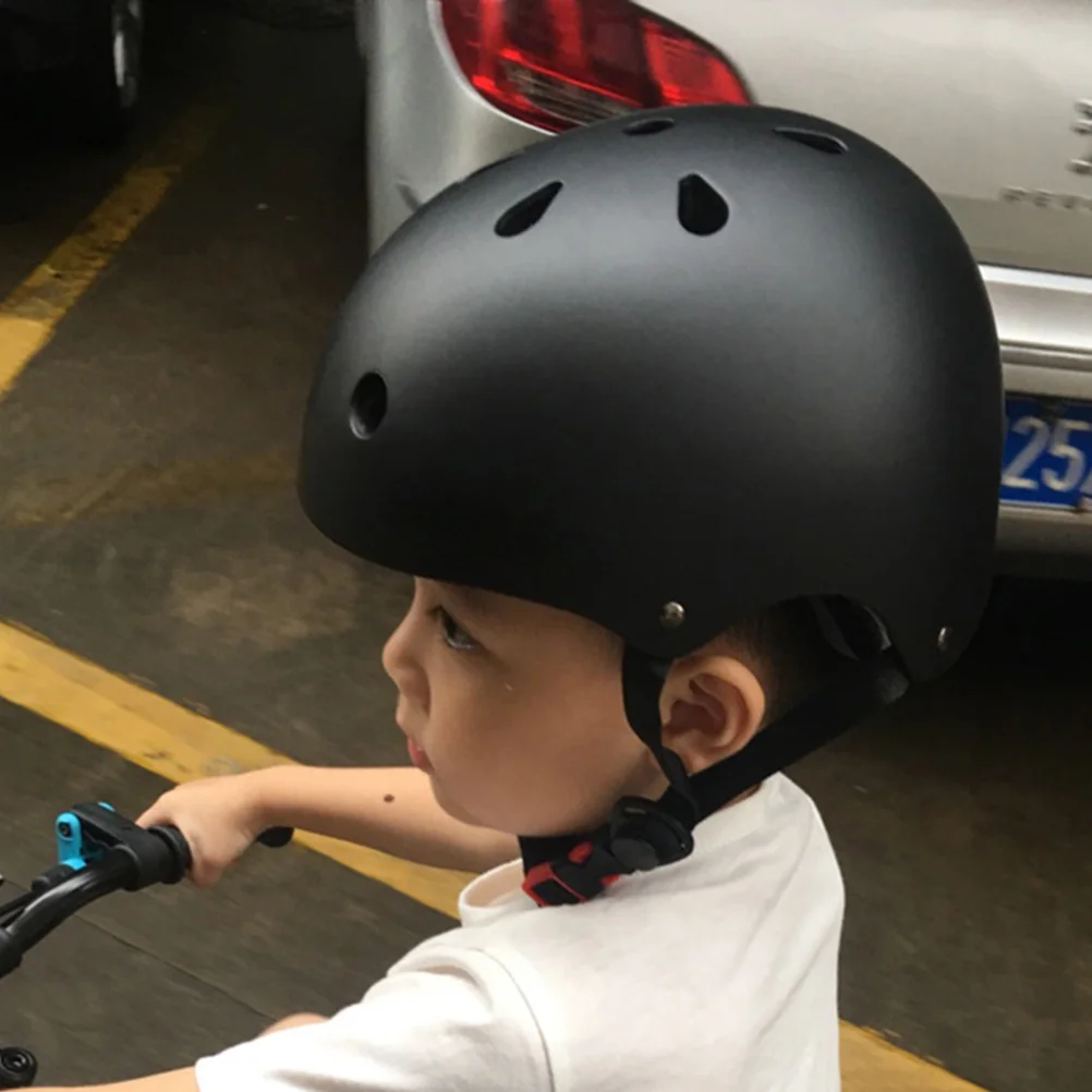 1Pcs Child Chic Design Hard Shell Multi Sports Breathable Sweat Resistant Skateboard Roll Balance Bike