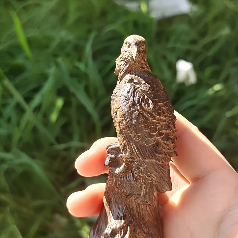 3.8 Inch Hand-Carved Wooden Eagle Ornament, Suitable for Home Decor and Crafts, Solid Wood Finely Carved Eagle, Office Decoration, Perfect for Celebrations and Openings