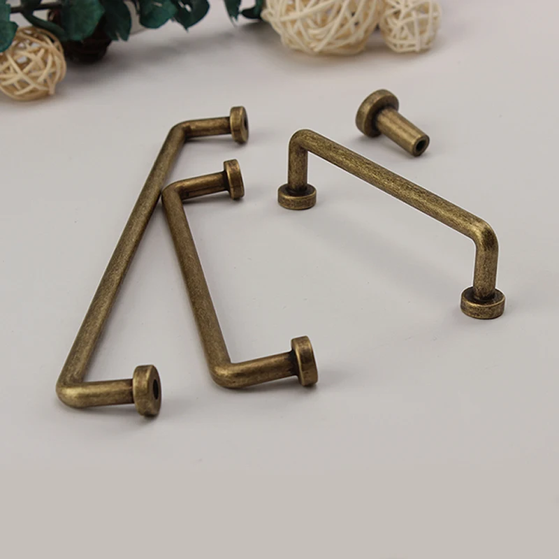 Classic Vintage Bronze Kitchen Cabinet Handles Mid-Range American Style Minimalist Pre-Loved Dresser Drawer Pulls for Home Decor