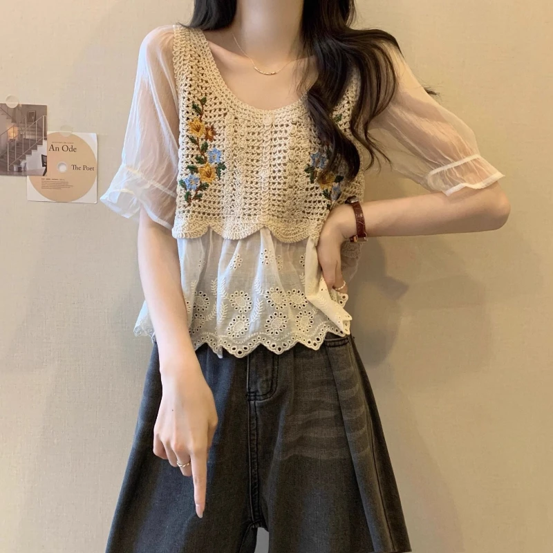 

Embroidered Hook-in-length Hollow Short-sleeved Spliced chiffon Shirt 2024 Summer New French Scheming Top Women's Clothing