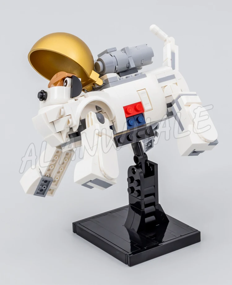 647pcs Creator 3in1 Space Astronaut Detachable Jet Propulsion Backpadog Viper 68003 Building Block set Compatible with Model