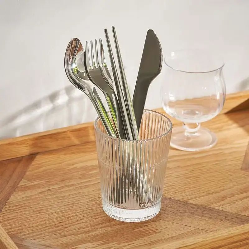 مجموعة أدوات المائدة المحمولة مع صندوق تخزين التخييم السفر في الهواء الطلق أواني الطعام الفولاذ المقاوم للصدأ سكين ملعقة شوكة عيد الميلاد