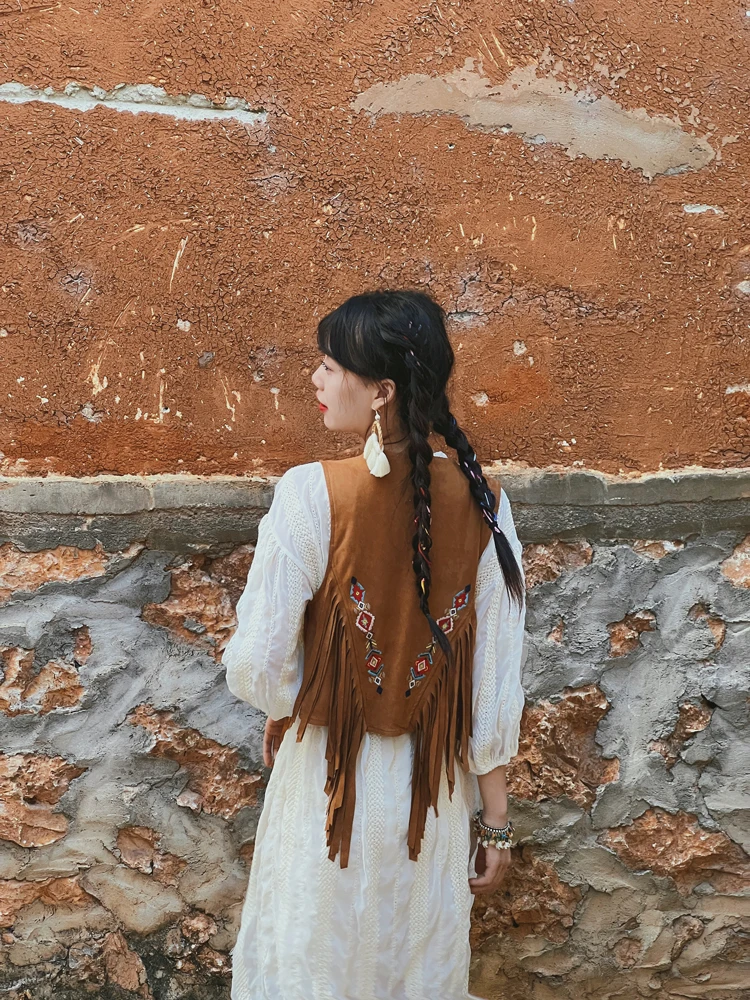 레트로 스웨이드 조끼 여성용 자수 및 태슬 스커트 아우터웨어 버튼 없는 봄 시즌 다용도 민족 스타일