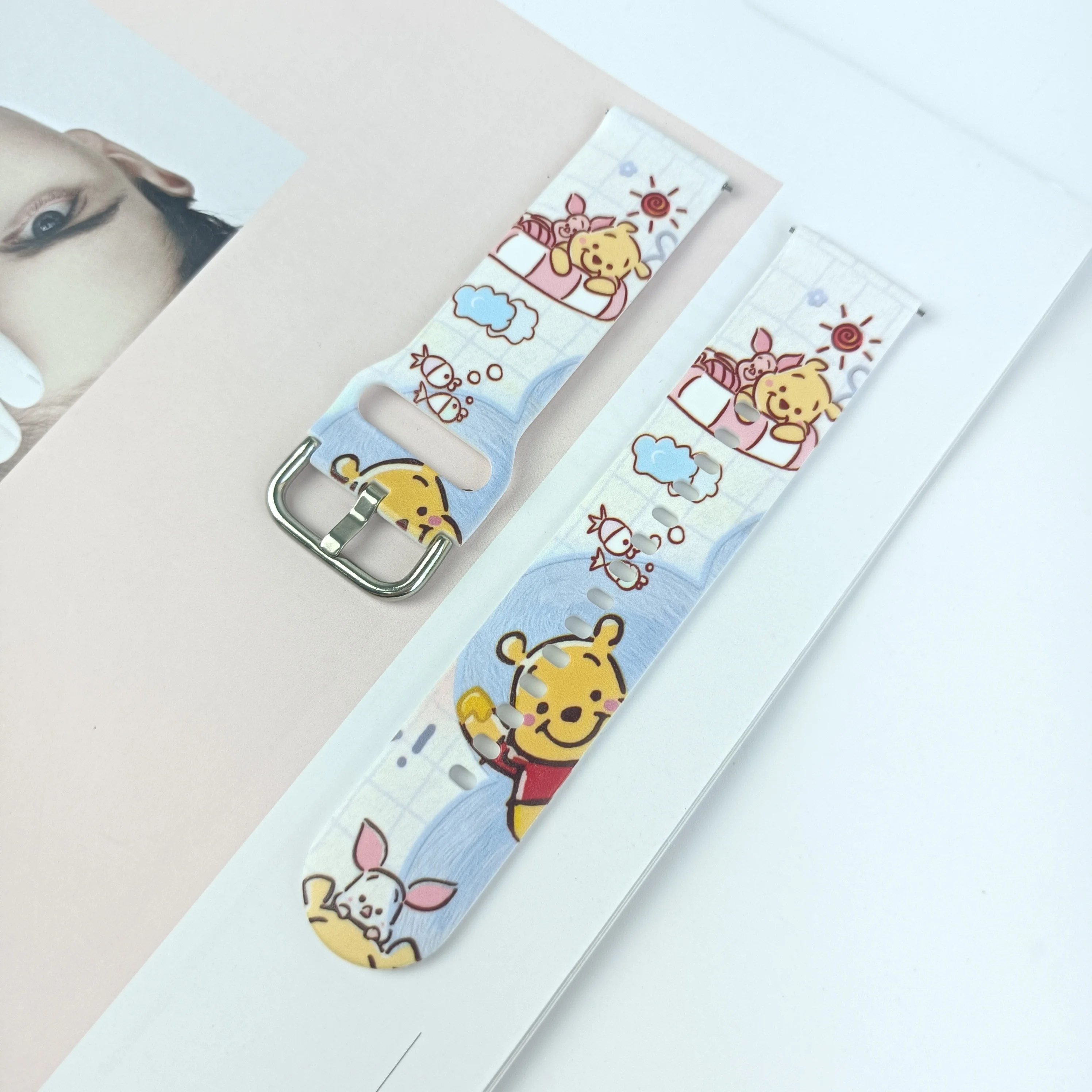 

Disney 20mm Pooh Bear Band for Samsung Galaxy Watch 7/6/5 40mm 44mm Band Replaceable Bracelet for Xiaomi Huawei Amazfit Watch