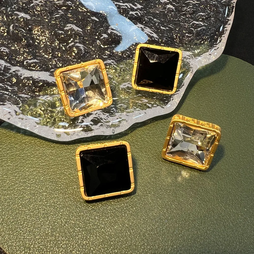 Fanjia vintage stud earrings, diamond style, bronze gold-plated, light luxury, fashion, personality, cool square, marked, second
