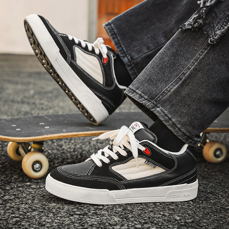 Skateboard Shoes New Fashion Casual Shoes Outdoor Sports Shoes Comfortable Men\'s Fashion Lace-up Vulcanized Shoes