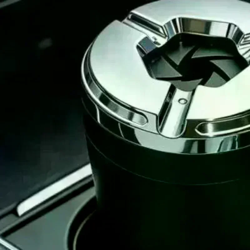 Car Ashtray Anti-fly Ash with Cover High-grade Sense Artifact for Automatic Men's Cars Car Interior Accessories Rotate The Cove