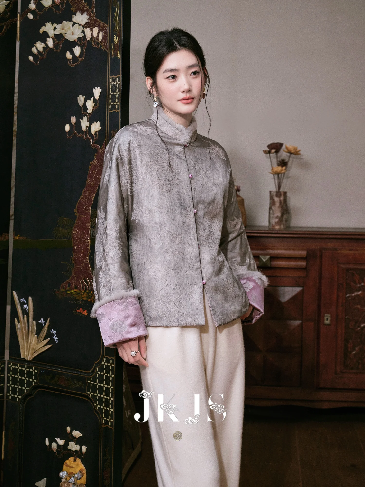 

Новая китайская двусторонняя теплая хлопковая куртка с пушистой отделкой из норки JKJS YanLan, мягкая шелковая вышитая зимняя куртка