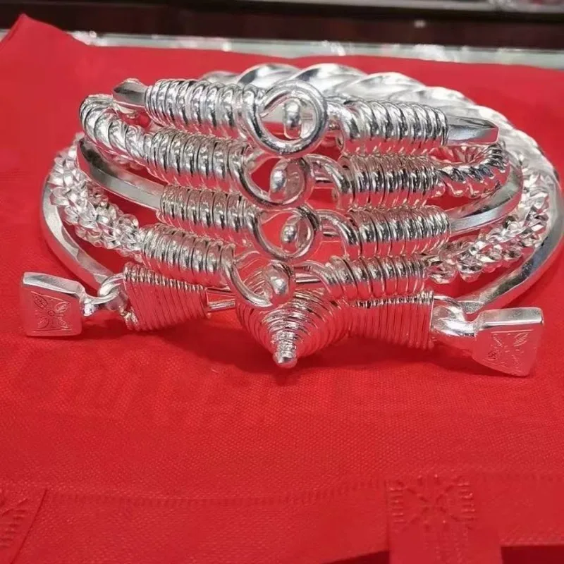 

Miao and Dong Rongjiang, Bidudong Miao copper collar