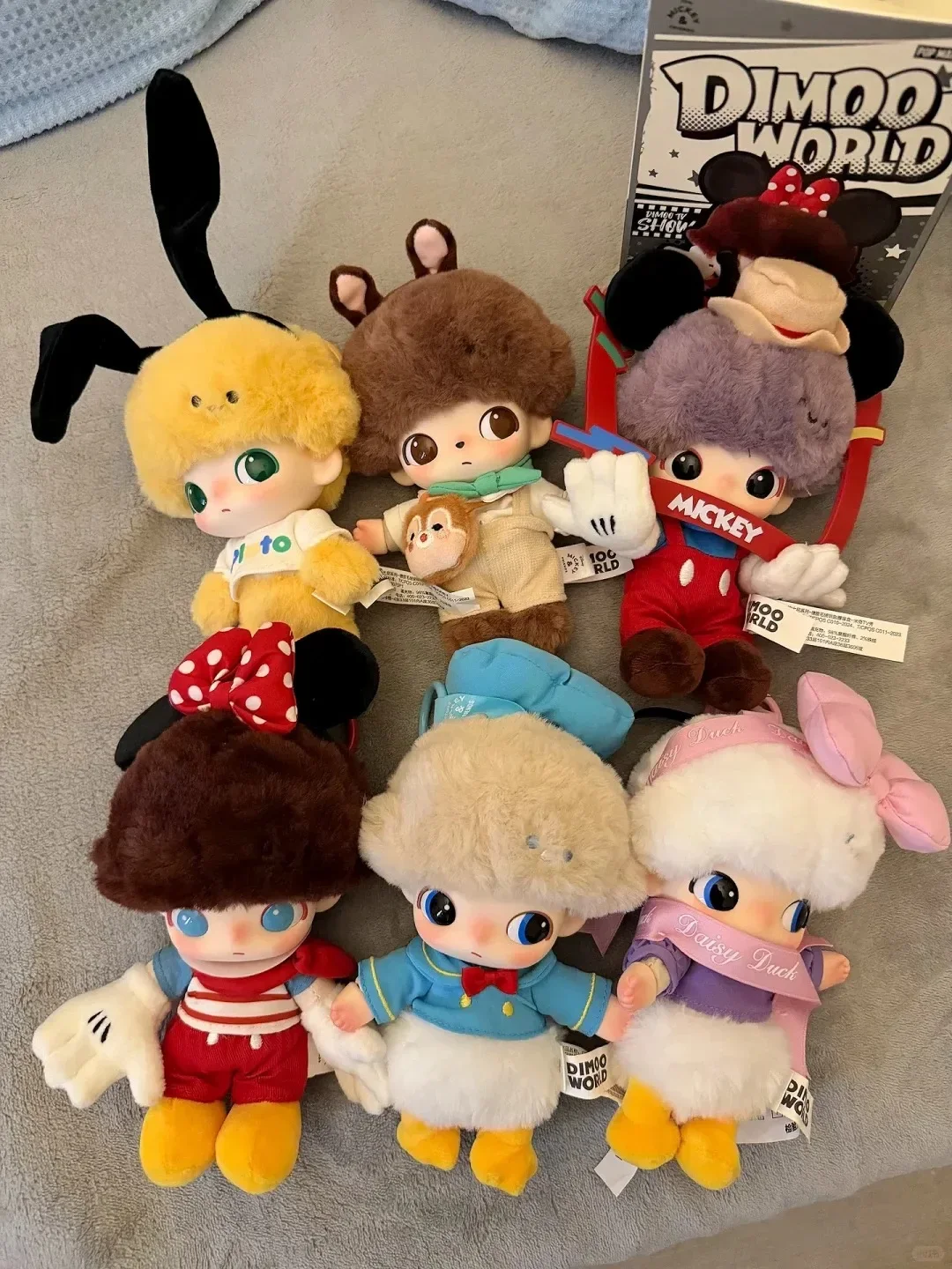 Authentieke POPMART Originele Echte DIMOO WORLD Serie Vinyl Pluche Sleutelhanger Actie Kawaii Anime Actie Schattige Kleine Beer Biscuit