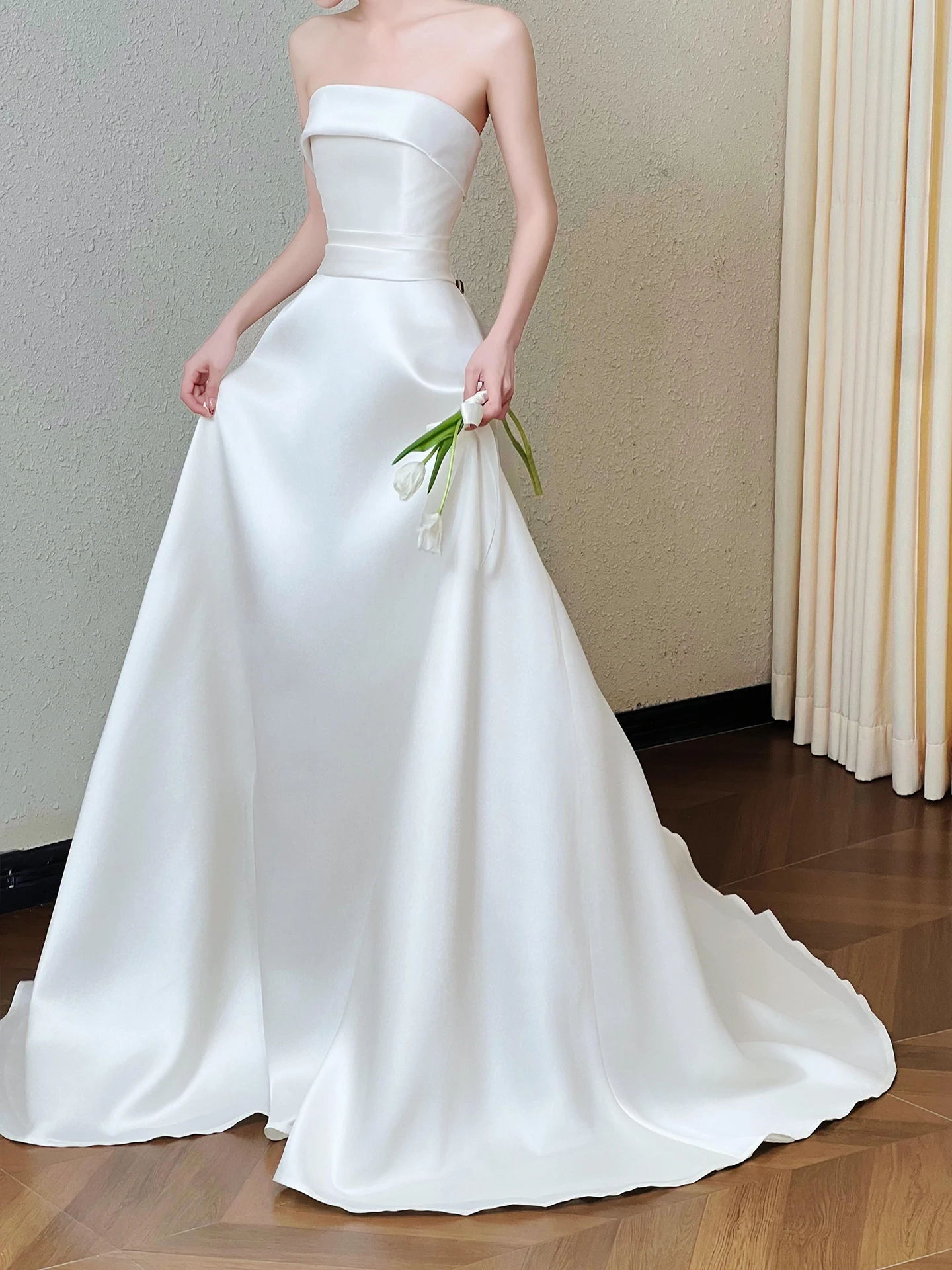 

Шелковое атласное свадебное платье 2026 года: новое, простое, с небольшим шлейфом, для выездной регистрации брака, из мягкой атласной ткани, с длинной юбкой