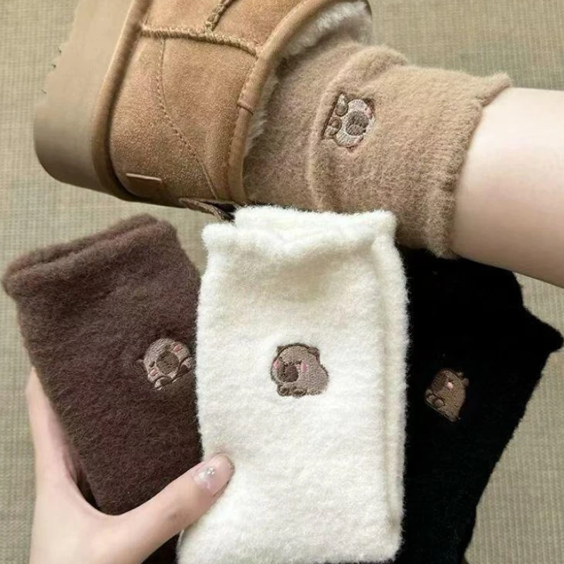 

Женские зимние плюшевые носки средней длины, милые капибары и толстые плюшевые теплые носки для сна, зимние морозостойкие зимние носки