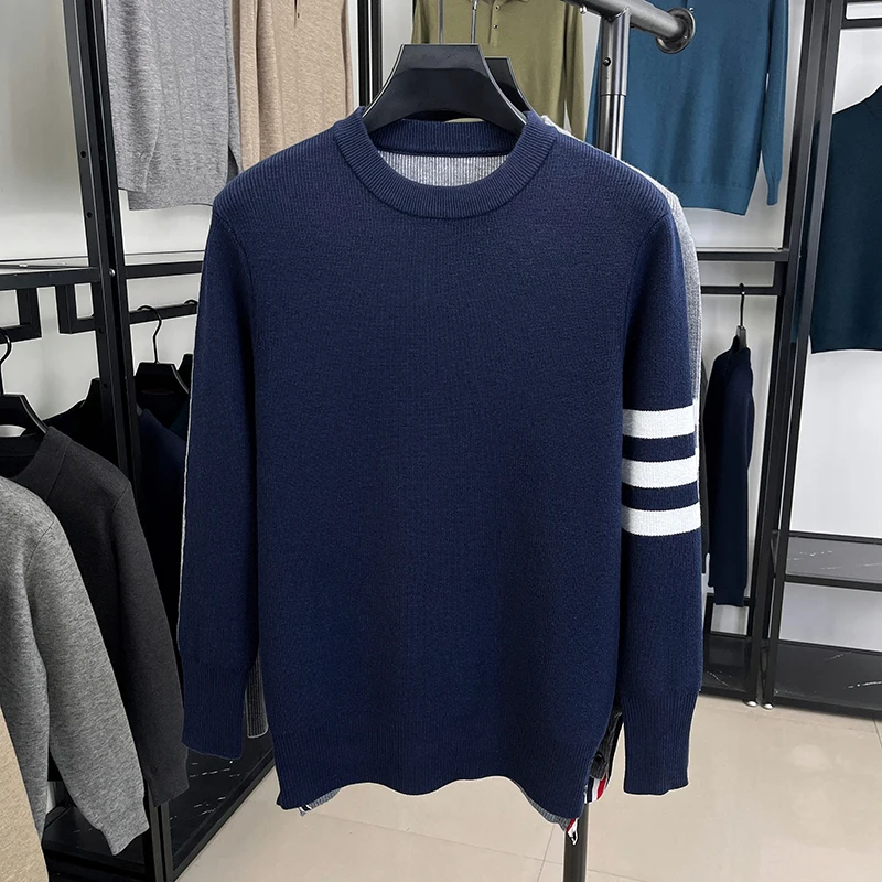 Herren Langarm-Strickpullover mit Rundhalsausschnitt, Gestreiften Ärmeln und Knopfsaum, Fein gestrickt, Business Casual, Herbst-Winter-Oberteil für Männer – Detail 7