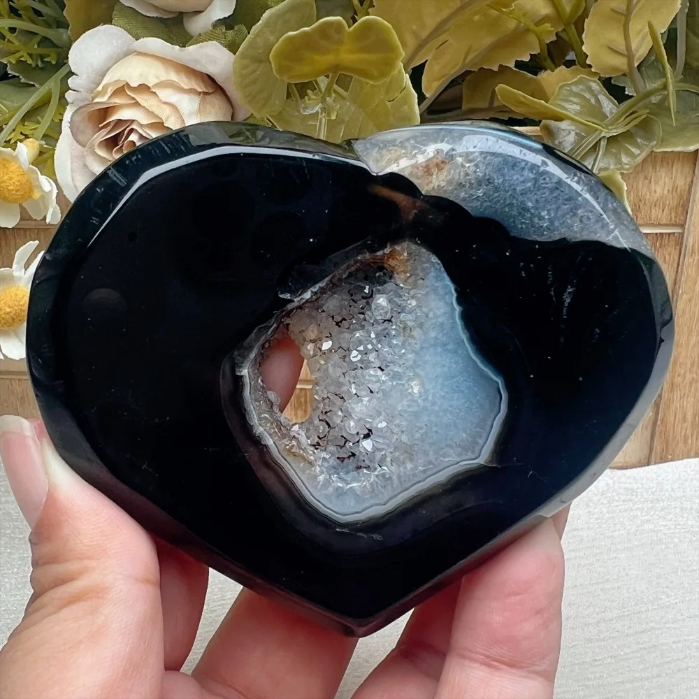 1pc black agate heart-love pocket gemstone, natural crystal suitable for home decoration, crystal collection, and party gifts
