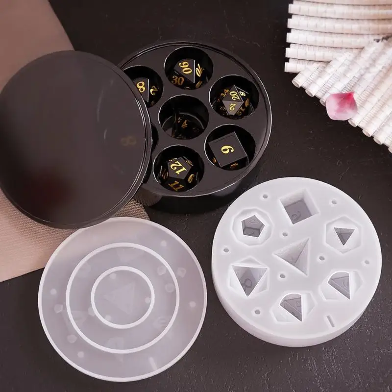 

R3MC 7 Dices Dices умирает смола отливки плесени игры в пентагон. Квадратный треугольник плесень