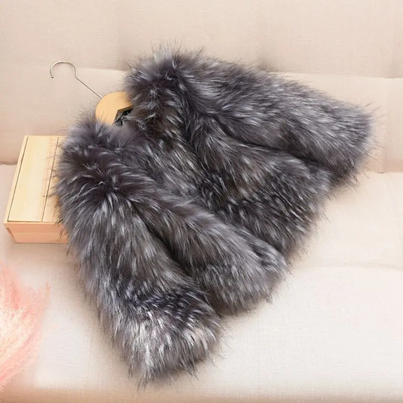 2026 Autumn Winter New Fashion Style Silver Fox Imitation Raccoon Fur Round Neck Children Fur Coat Fashion Thicken Girls Jacket