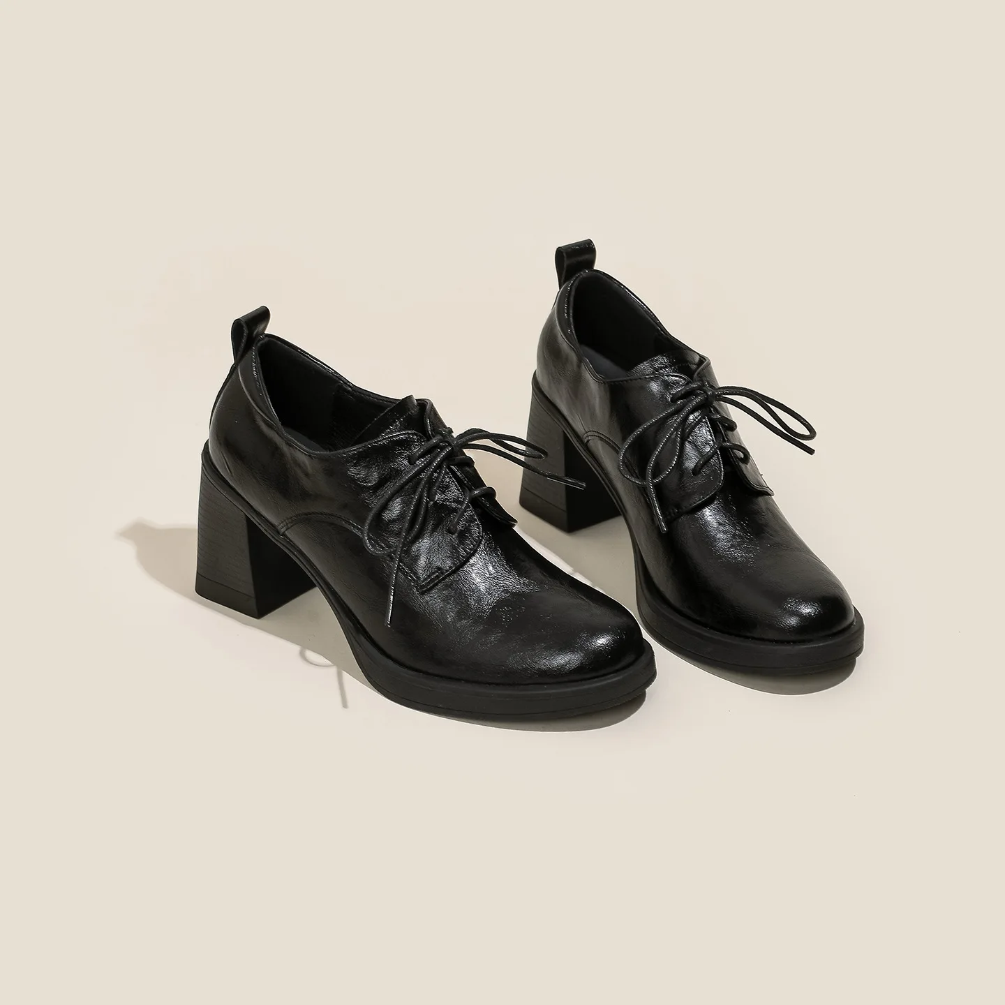 

Женские туфли 2026: весенне-осенние, в стиле ретро, на высоком каблуке, кожаные, с круглым носком, для повседневной носки, на толстой подошве