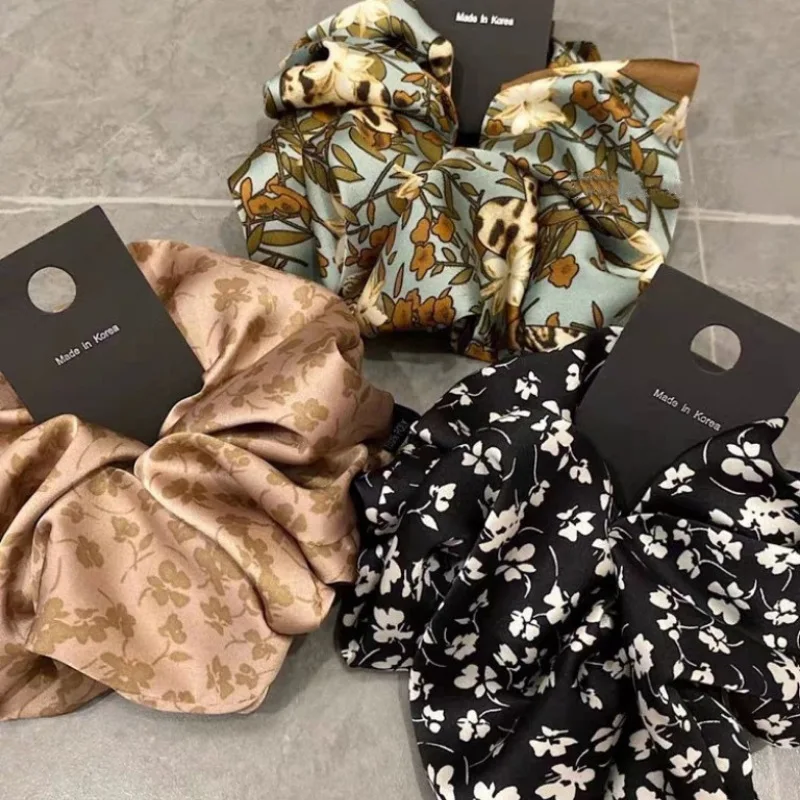 Scrunchies de estilo coreano para mujer y niña, lazo Floral Vintage de satén de seda, banda para el pelo de poni, Accesorios de playa enrollados