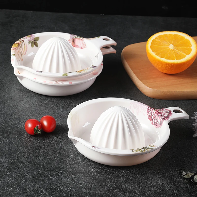 

Manual Plastic Fruit Juicer Home Kitchen Tool for Orange And Lemon Squeezing Easy to Use Efficient And Durable