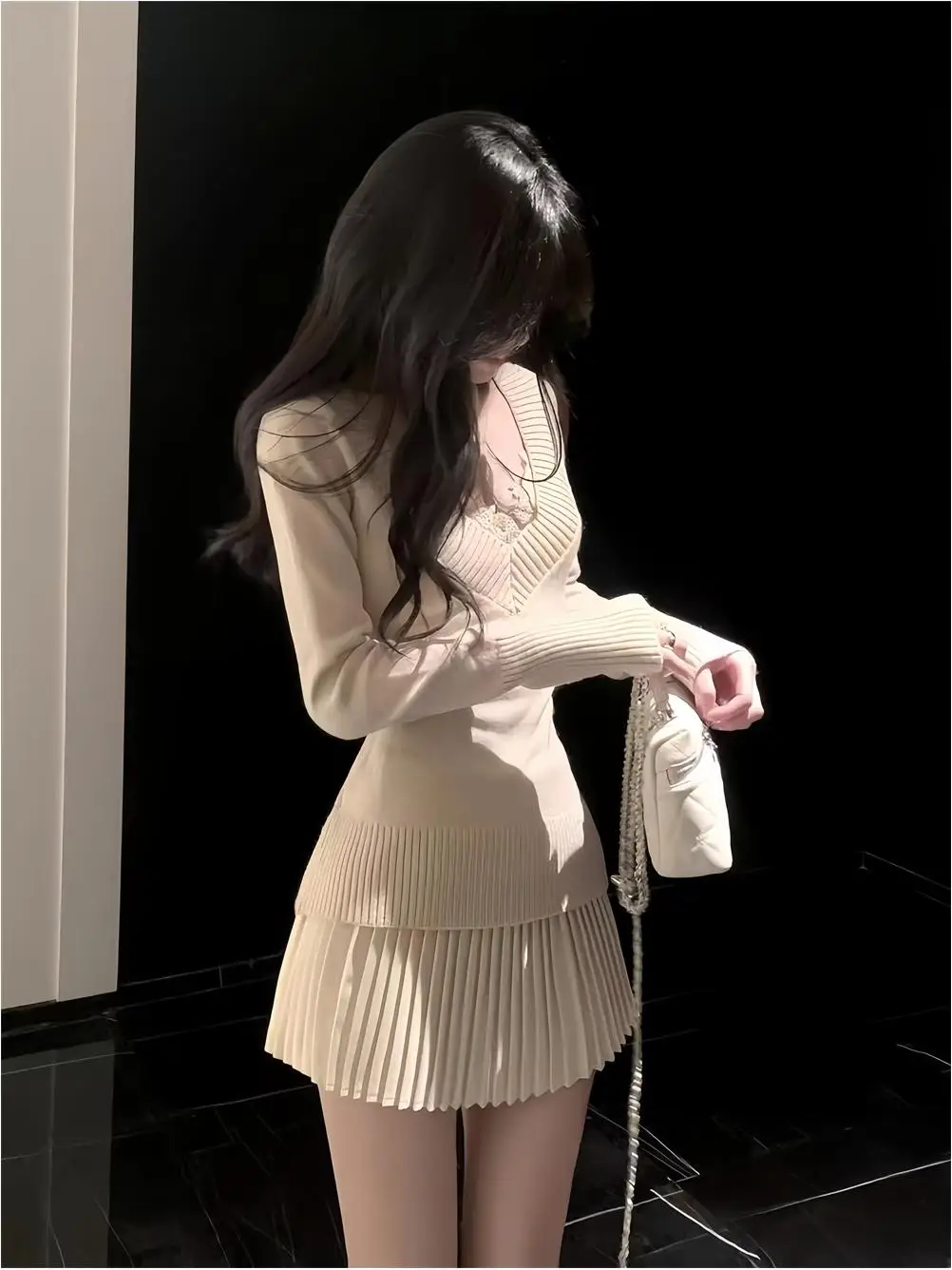 

Pure Desire Spicy Girl V-Neck Knitted Top Women's Autumn High-End Thin Sweater Skirt Two-Piece Set French Style Long Sleeve