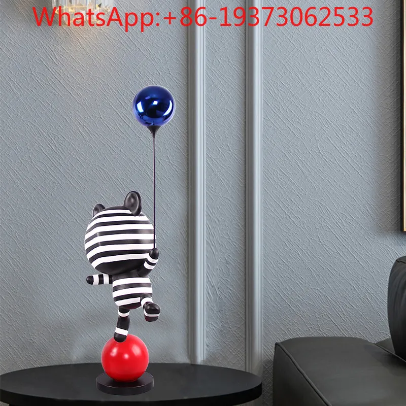 Cartoon Bear Desktop Sculpture, Hotel Lobby Interior Soft Furnishings, Decorative Decorations, Living Room Art Installations view 4