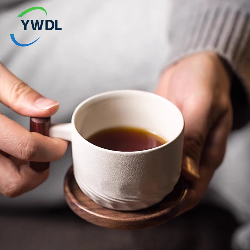 130 ml Keramik-Kaffeetasse mit Holzgriff, hitzebeständige Kungfu-Teetasse mit Untersetzer, Kungfulatte, Cappuccino, Espressotasse
