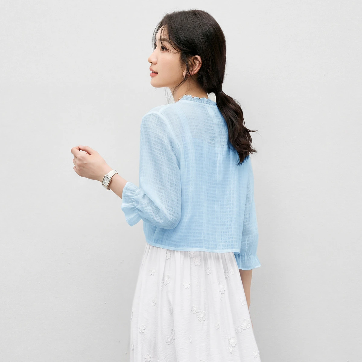 SENTUBILA Women's V Neck Lace Balloon Sleeve Chiffon Jacket Sash Tie Patch Mesh Jacquard Textured Lightweight Coat Q62WI6266X