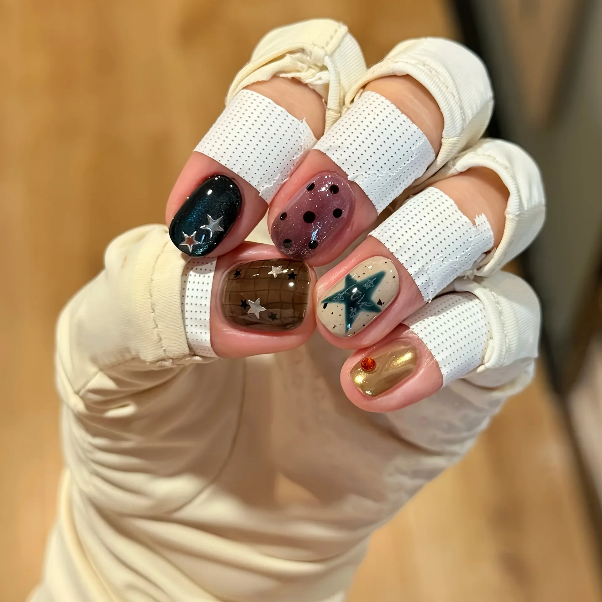 

10pcs Retro Contrast Color Handmade Press on Nail Star Polka Dot Plaid False Nail for Women&Girl Detachable Wearable Fake Nail