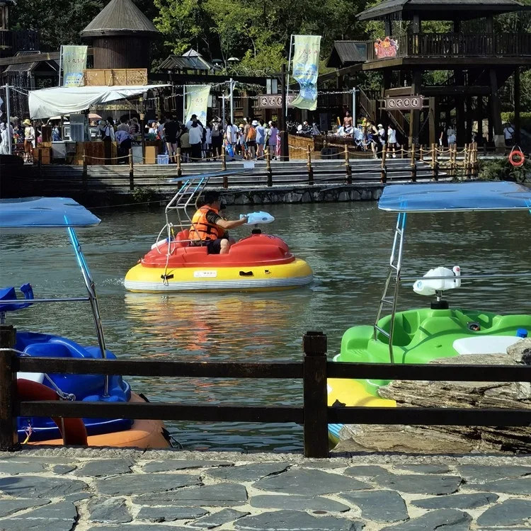 Outdoor Inflatable Bumper Cars Water Pool Kids Inflatable Electric Rubber Plastic Bumper Boat for Amusement Park Gas Poweredprom