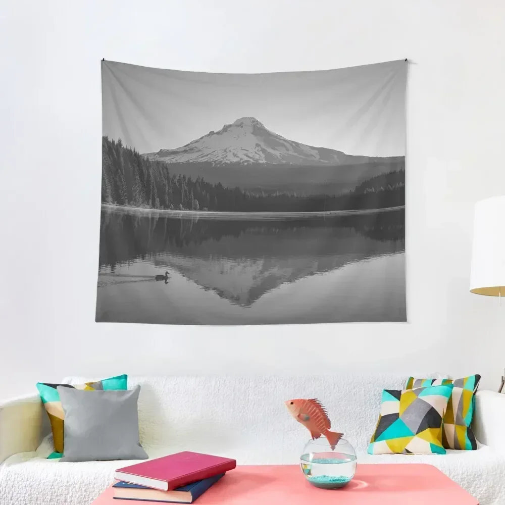 

A Fine Mountain LakeBlack and White Tapestry Carpet Wall Outdoor Decor Wall Decoration Items Tapestry