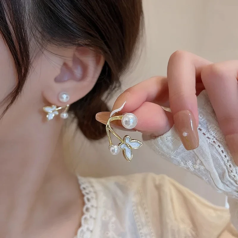 New Korean Light Luxury Imitation Pearl Shell Butterfly Stud Earrings Ladies Fashion Elegant Jewelry Everyday Party Gift