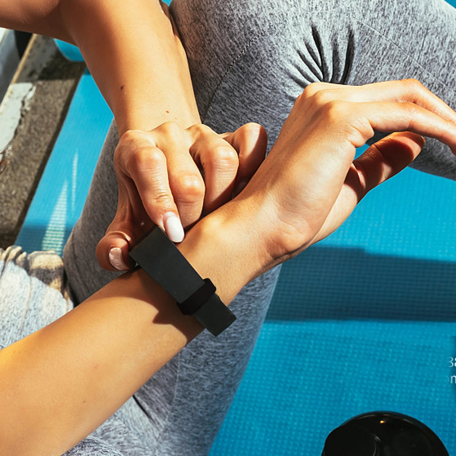 24 قطعة حامل حزام الساعة سيليكون مقاوم للاهتراء آمن صالح استبدال الفرقة السحابة الدائري لحماية حزام طويل الأمد