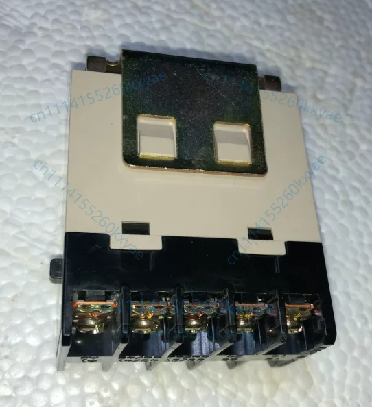 G7j-2a2b-b control voltage 24vdc physical object