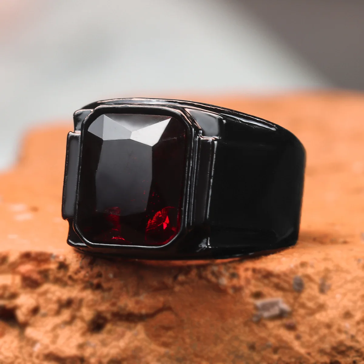 Hot Sale Vintage Black Ruby New Men's Fashion Jewelry Punk Hip Hop Personality Alloy Ring