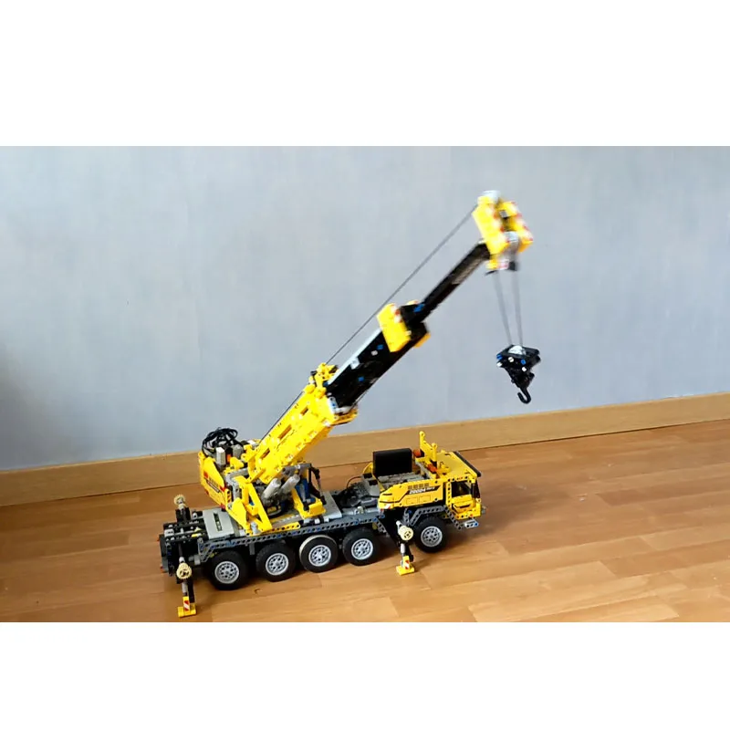 

MOC-72302City Goods с дистанционным управлением, электрический мобильный кран, строительный блок, модель2597 деталей, MOC, креативная детская игрушка на день рождения для мальчиков