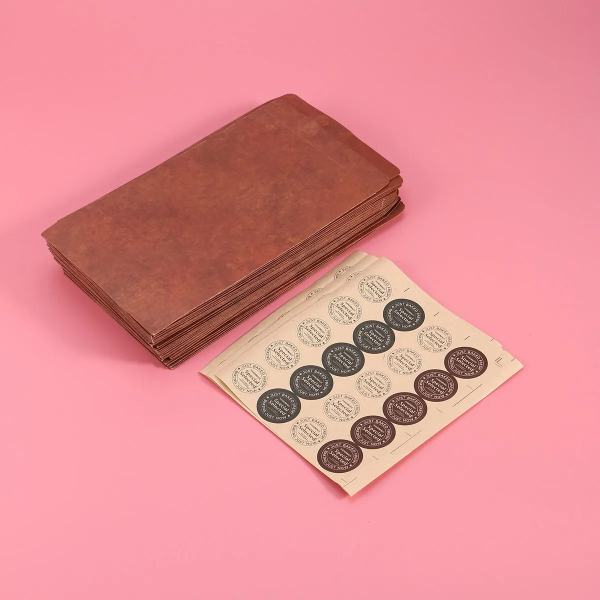 

120 шт. Премиальные конверты из крафт-бумаги: элегантный простой дизайн для отправки документов, хранения и запечатывания на годовщину, праздник, помолвку