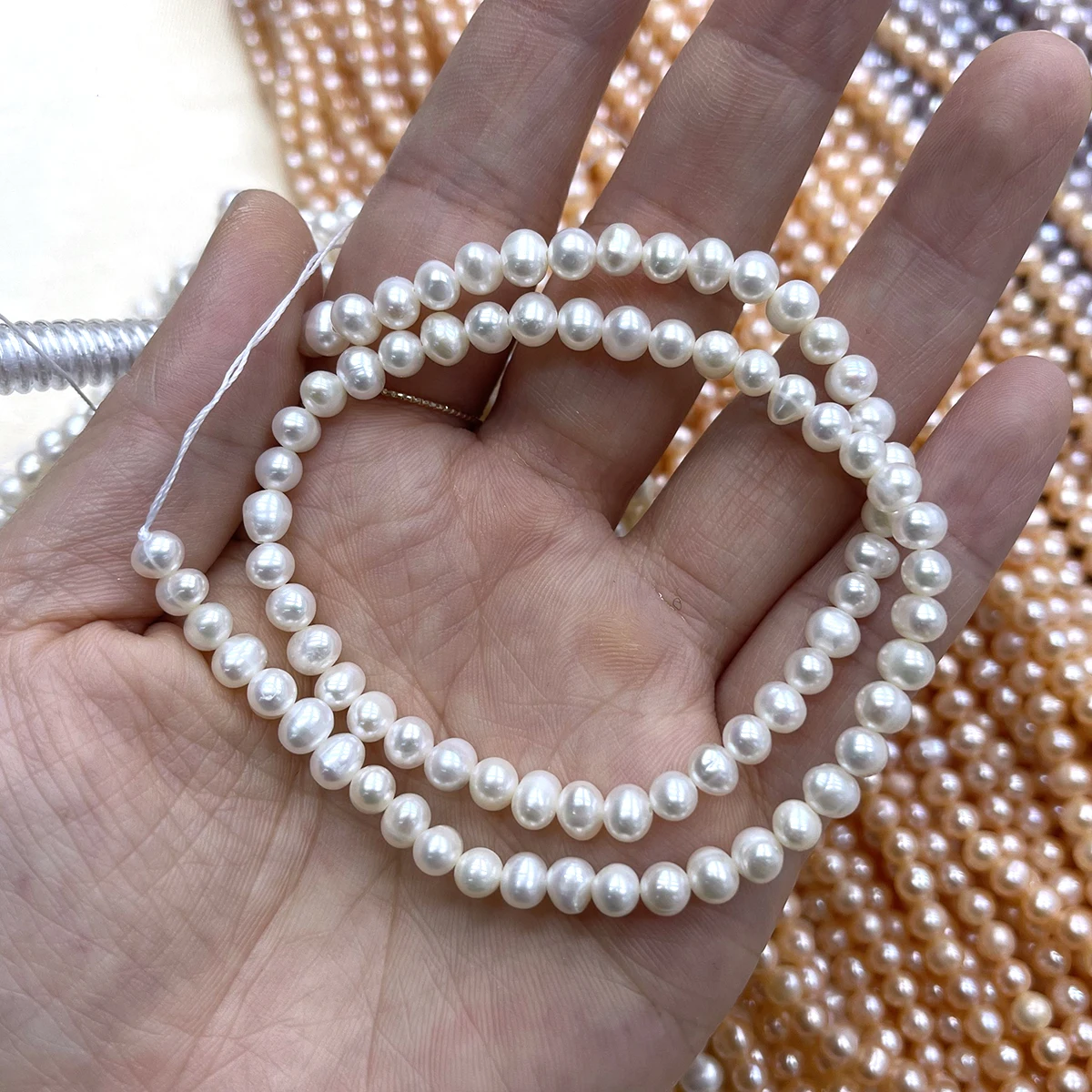 4-5mm Elegante Nahezu Runde Natürliche Süßwasserperlen Lose Perlen, Großhandel Schmuckzubehör für DIY Halsketten Armbänder – Detail 6