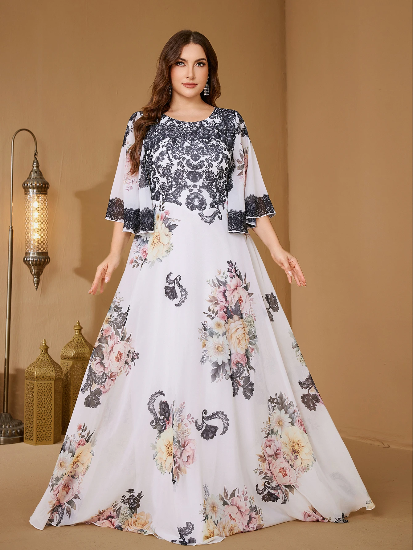 

UNITHORSE Plus Women's [Random Print] Elegant Round-Neck Half Sleeve Chiffon Maxi Temperament Evening Dress