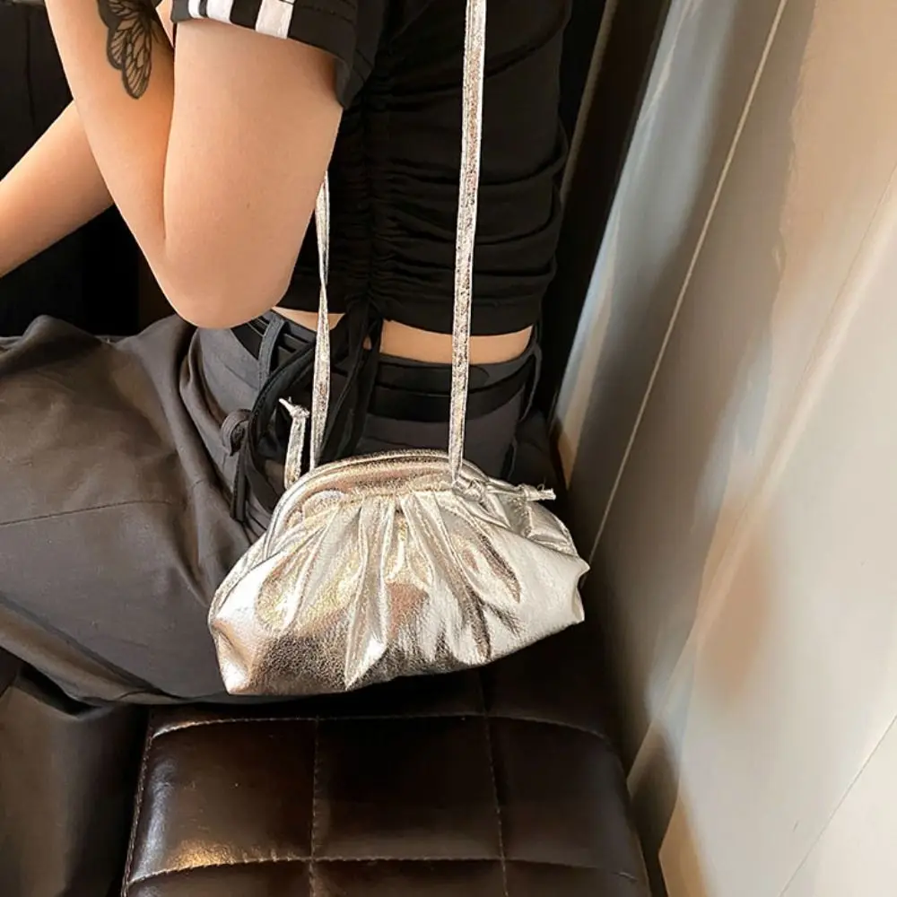 

Fashion Leather Women Dinner Bag Crossbody Bag Solid Color Pleated Shell Bag Lipstick Bag Clutch Bag Cloud Bag Party