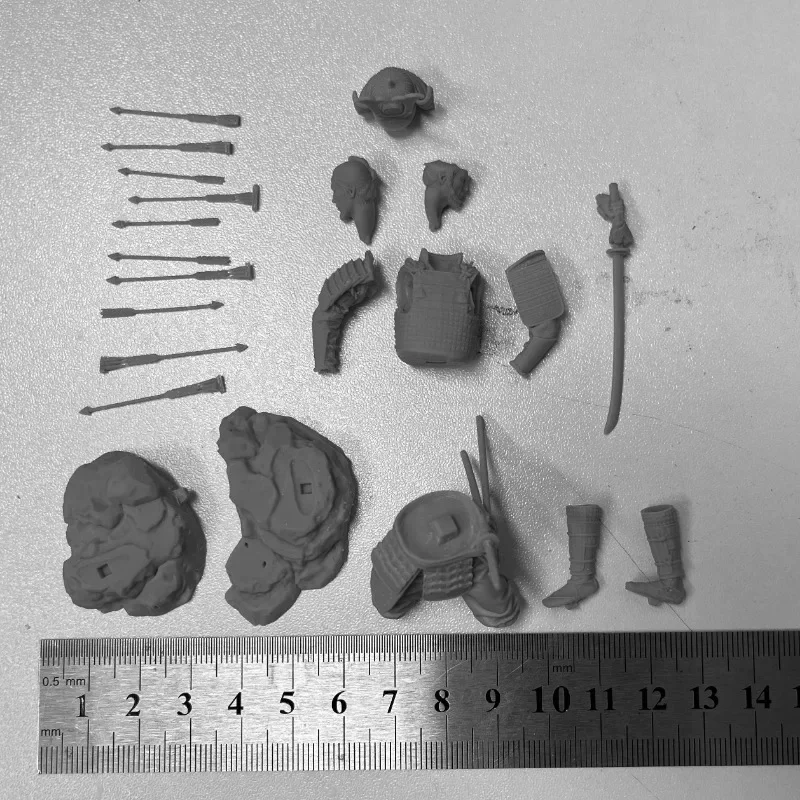 Figura de resina a escala 1/24, el general que se ha golpeó por una figura de flecha, Kit de modelo DIY, juguetes de escultura sin pintar sin montar