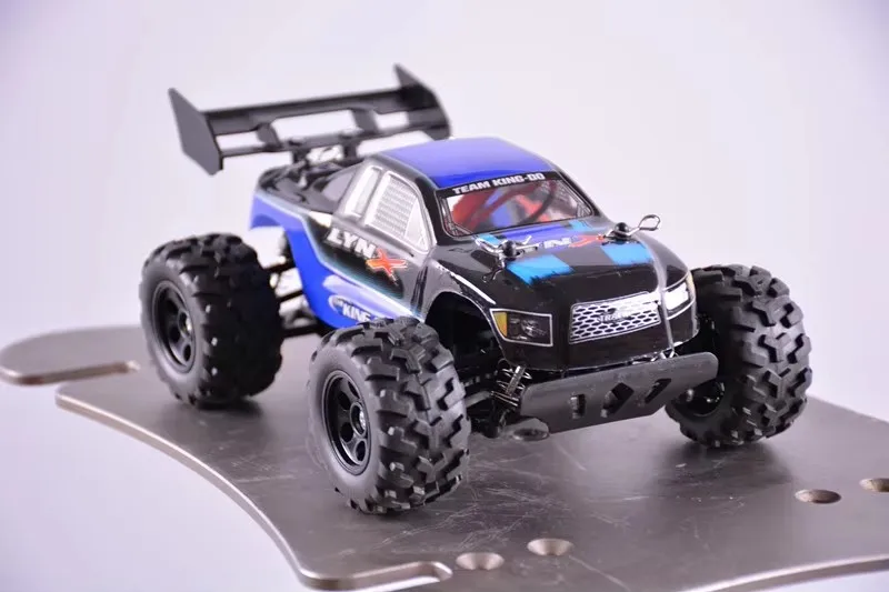

4WD 1:24 Электрический радиоуправляемый автомобиль Высокопрочный нейлоновый материал Мощный двигатель